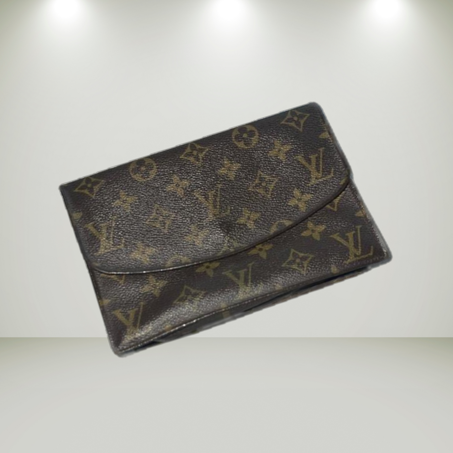 LV POCHETTE
