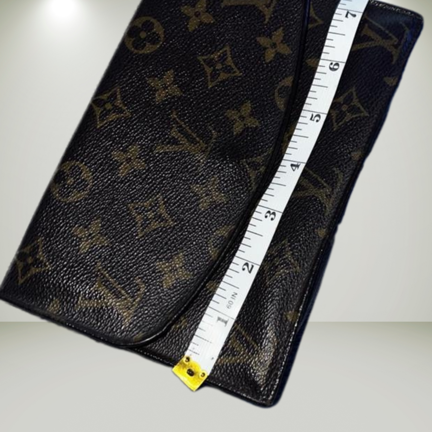 LV POCHETTE